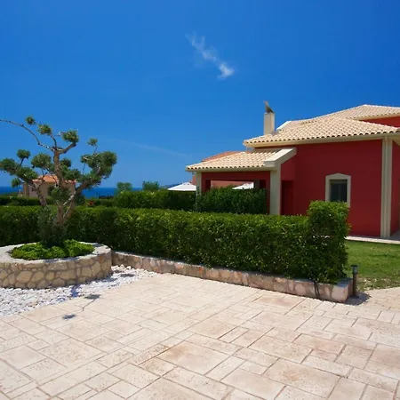 Sleeps 6 Pool Wifi Mousata