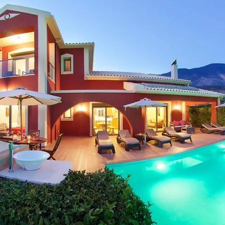 Vila Sleeps 6 Pool Wifi