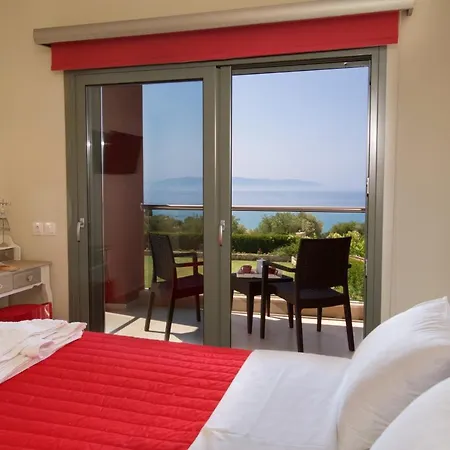 Sleeps 6 Pool Wifi Mousata