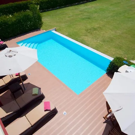 Sleeps 6 Pool Wifi