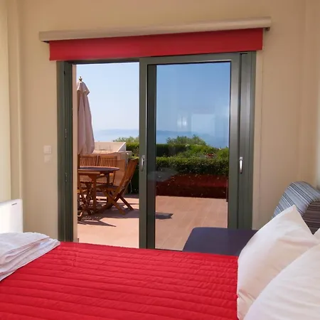 Vila Sleeps 6 Pool Wifi